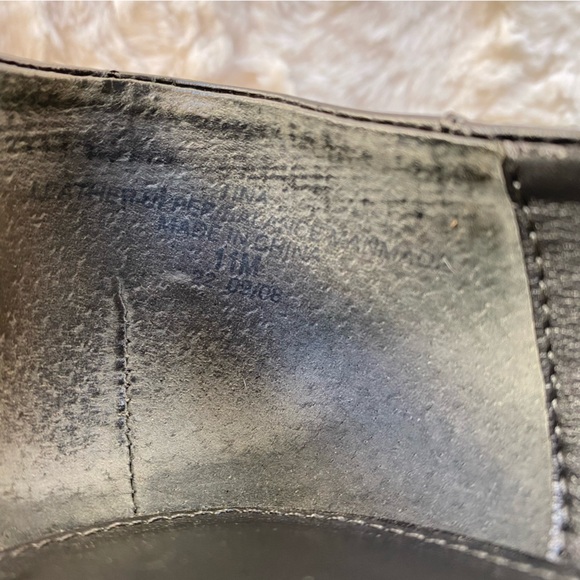 Liz Claiborne Women’s Leather Buckle Pumps Size 11 Black Pointed Toe Kitten Heel - Picture 7 of 13